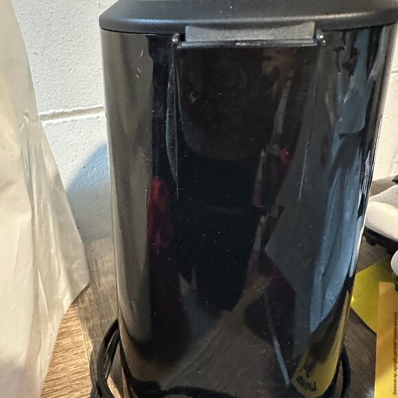 Wonder Woman Coffee Maker - Picture 2 of 7